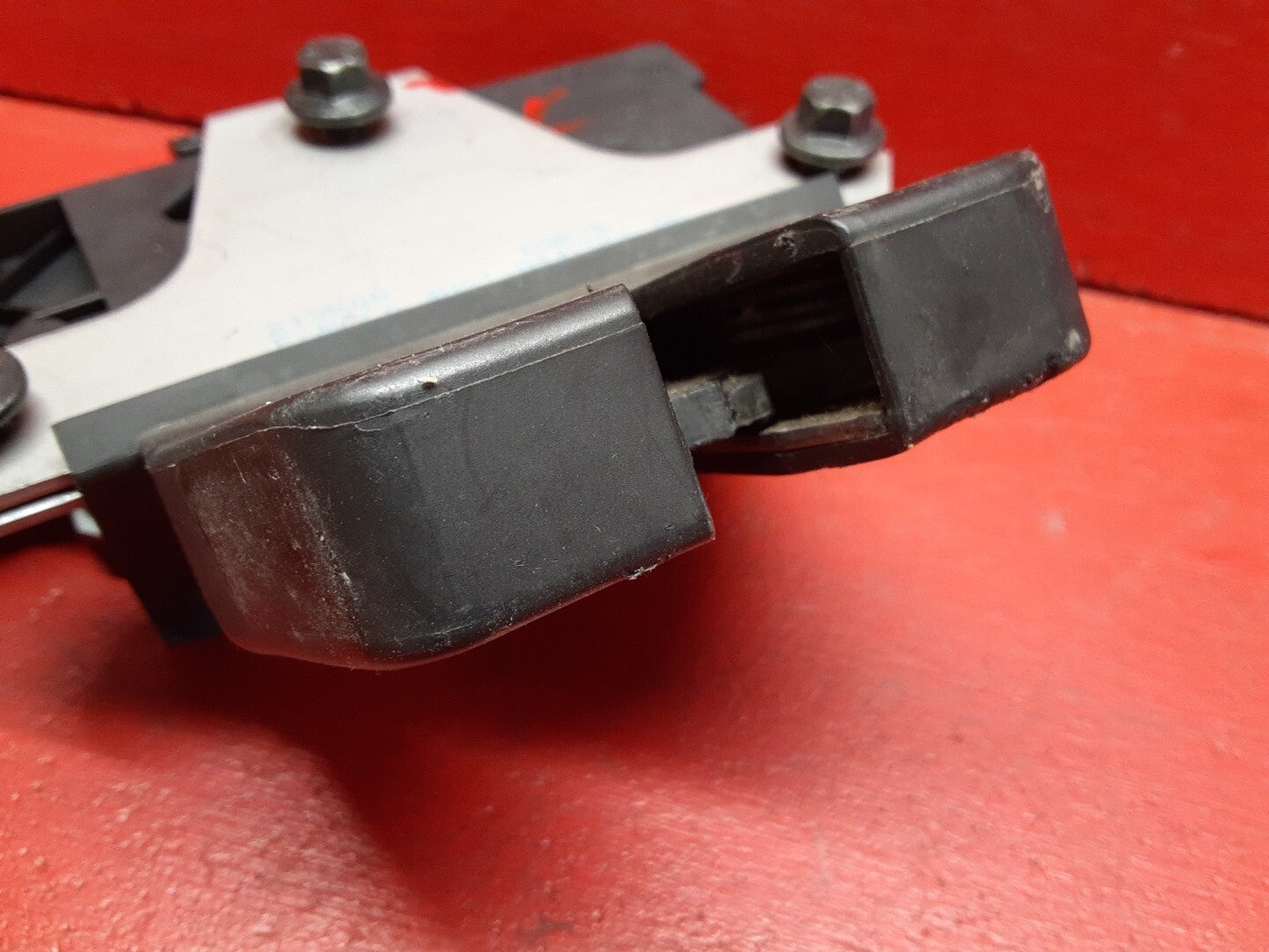 2005 - 2011 Volvo V50 Tailgate Trunk Lid Boot Lock Latch Actuator