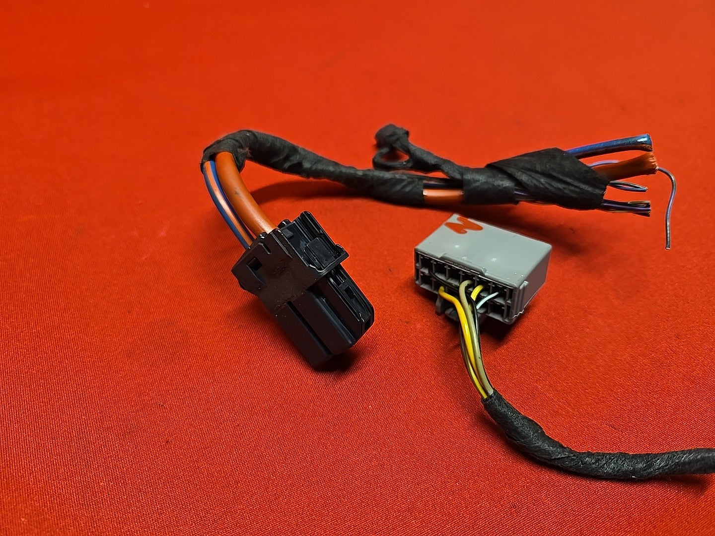 2012-2022 Land Rover Interior Cabin Luggage Compartment Fuse Box - PIGTAILS ONLY