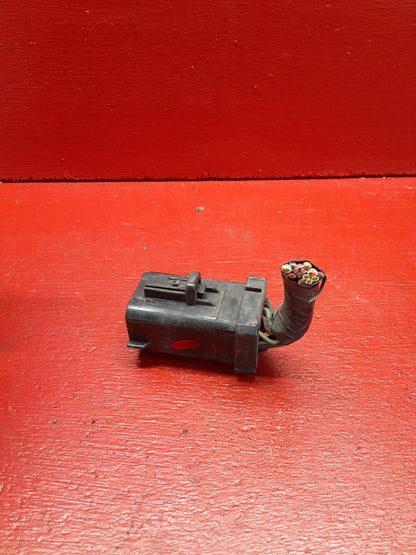 2005 Ford Focus 2.0L Engine Bay Fuse Block Junction Box PIGTAIL