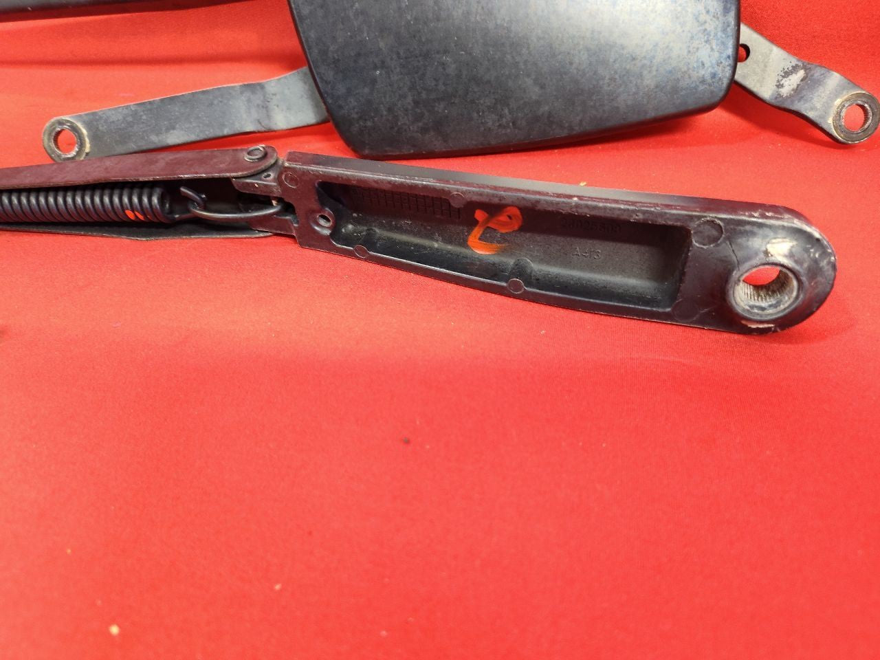 2004-2009 Dodge Durango 07-09 Chrysler Front Windshield Wiper Arm w/ Cover SET