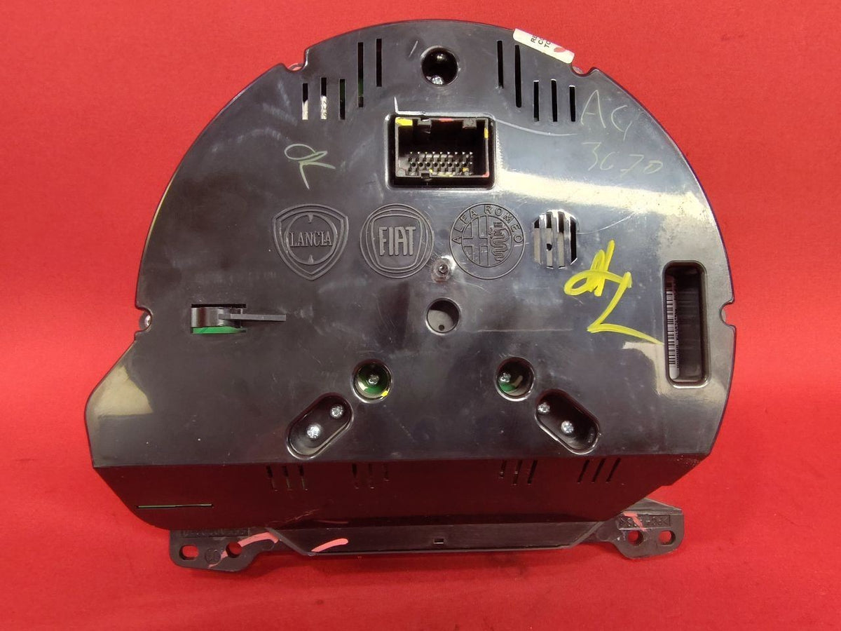 2013 Fiat 500 1.4L Speedometer Instrument Cluster MANUAL TRANSMISSION / MPH