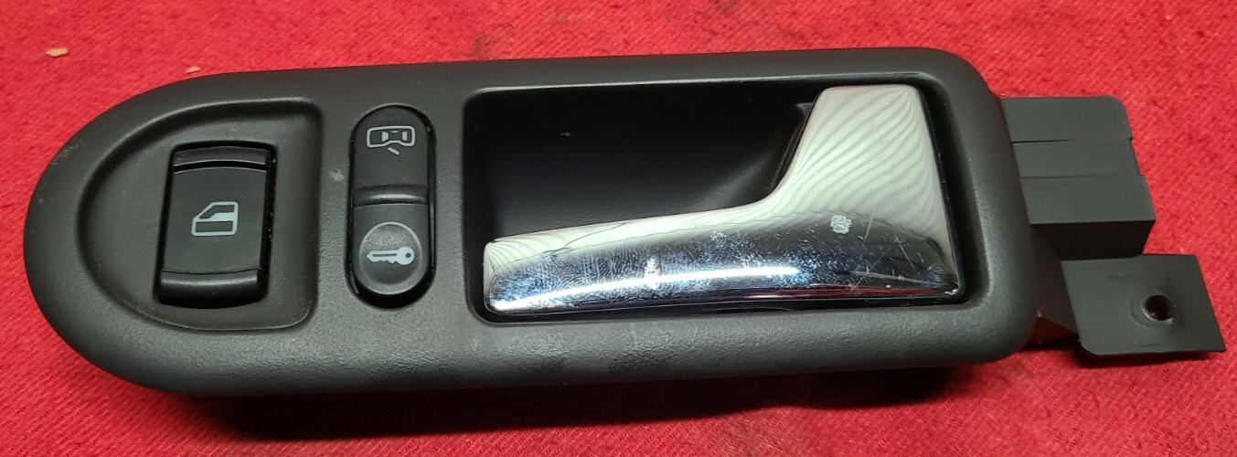 1998 - 2005 Volkswagen Passat - Front Right Interior Door Handle - 3B1837114