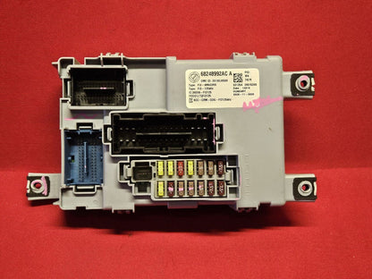 2018 2019 Fiat 500 Interior Cabin Fuse Box Body Control Module BCM 68248992AC