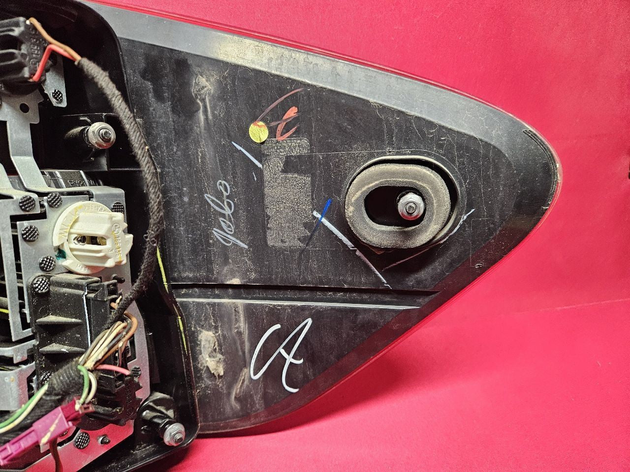 2002-2011 ML-Class SUV Base LEFT DRIVER Outer Quarter Mounted Tail Light Lamp