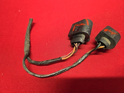 1998-2005 VW Volkswagen Beetle RIGHT PASSENGER Tail Light Lamp - PIGTAIL WIRES