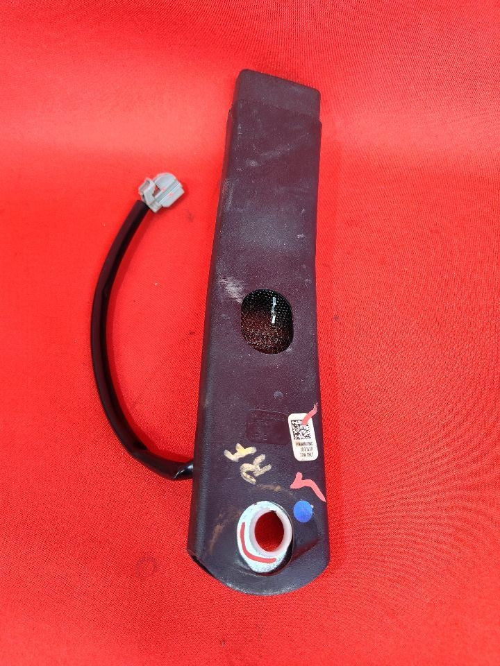 2013-2018 Dodge Ram Pickup FRONT Left -or- Right Seat Belt Buckle Tongue Black
