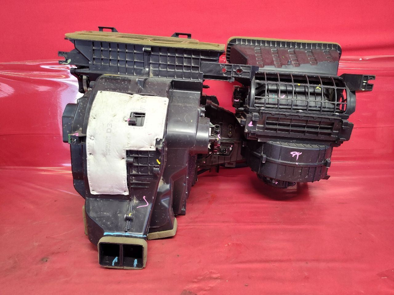 2016-2019 Kia Sorento Manual Climate HVAC Evaporative Heater Blower Box - 81k
