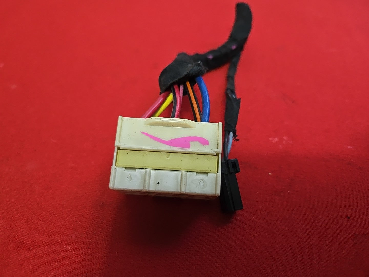 2001-2004 Jeep Grand Cherokee Ignition Lock Cylinder - PIGTAIL WIRES ONLY