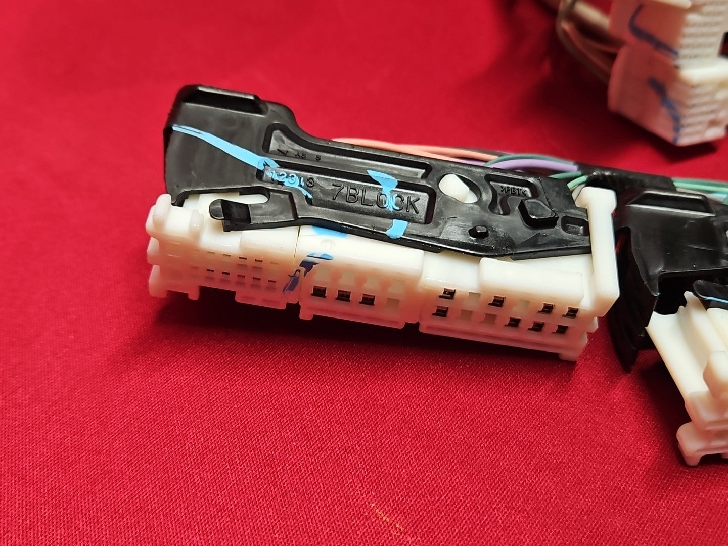 2006-2010 Lexus IS250 IS350 Left Driver Fuse Box Junction Block A/T - PIGTAILS*