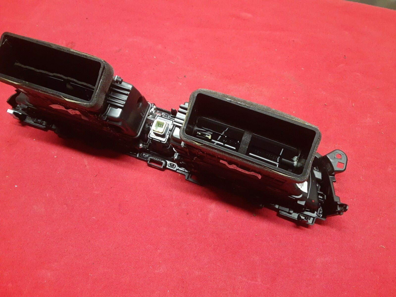 2016 2017 2018 2019 2020 Kia Optima Center Dash Hazard Light Vent Grille Bezel