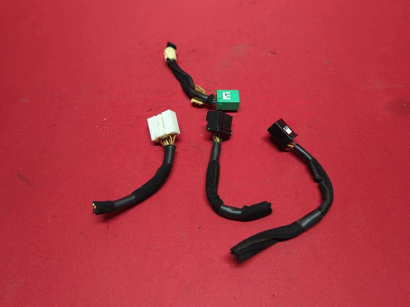 2007 2008 Kia Sorento Digital Clock Hazard Defrost Unit 94500-3E510  PIGTAILS