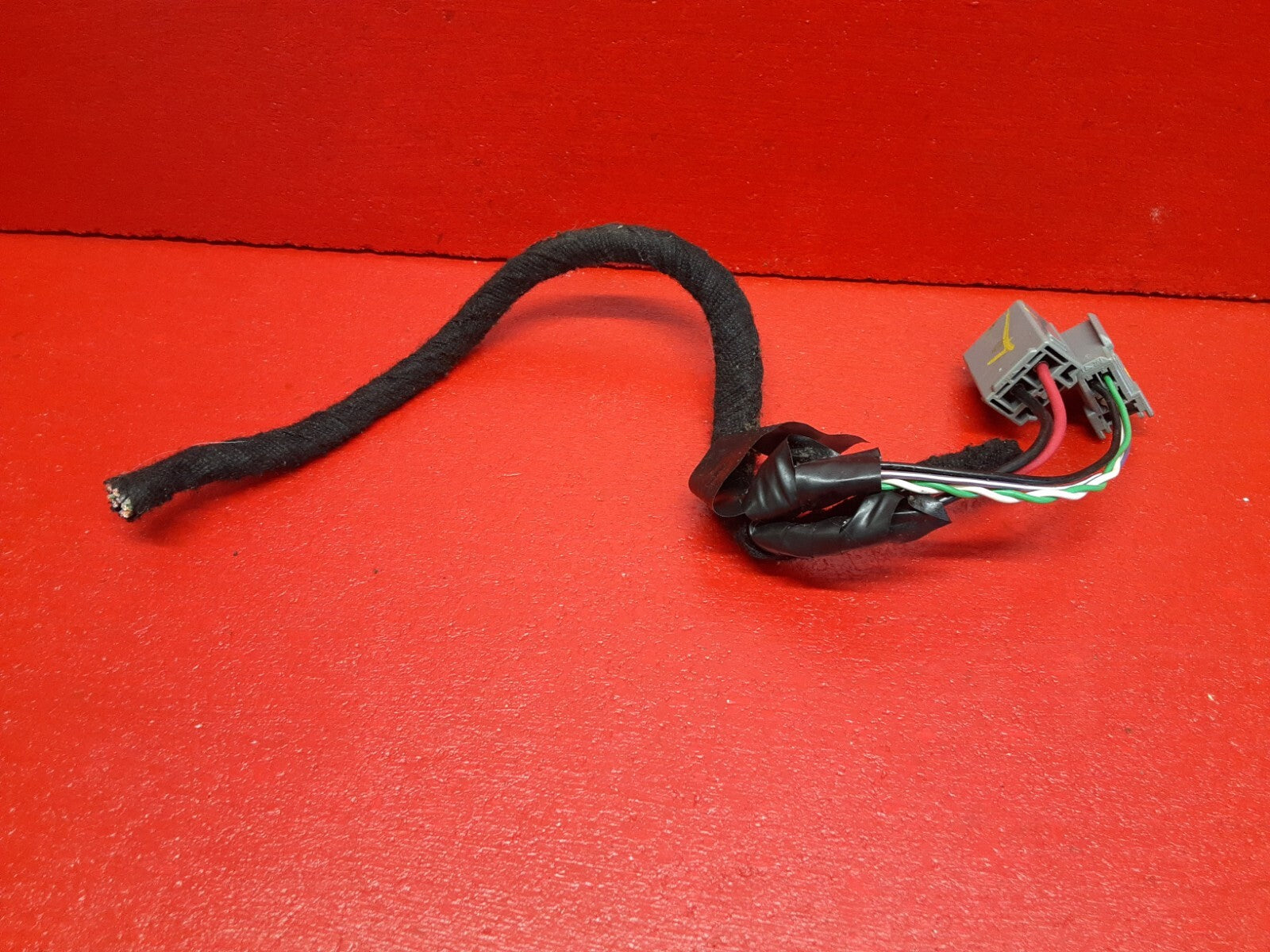 99-14 Volvo Multi Vehicle DRIVER LEFT Seat Memory Control Module - PIGTAILS ONLY