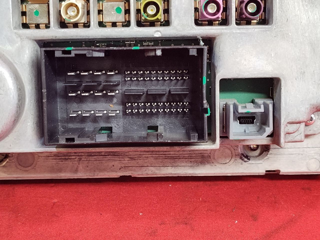 2014 Dodge Ram 1500 2500 3500 Sirius XM 8.4" Screen Uconnect Radio Receiver
