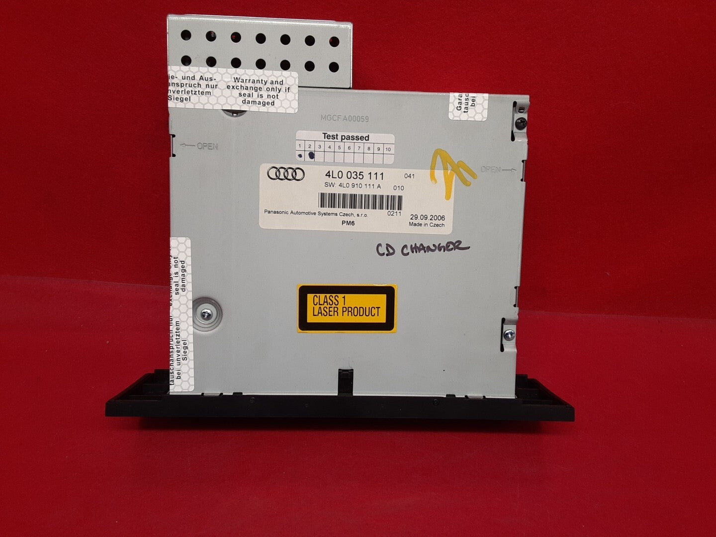 2007 -2008 Audi Q7 6Disc 6 Disc CD Changer 4L0-035-111 / 4L0-910-111-A