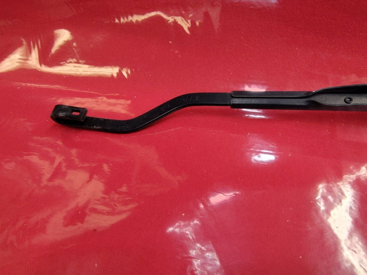 2013-2016 Hyundai Genesis Coupe Right & Left Windshield Wiper Arms SET