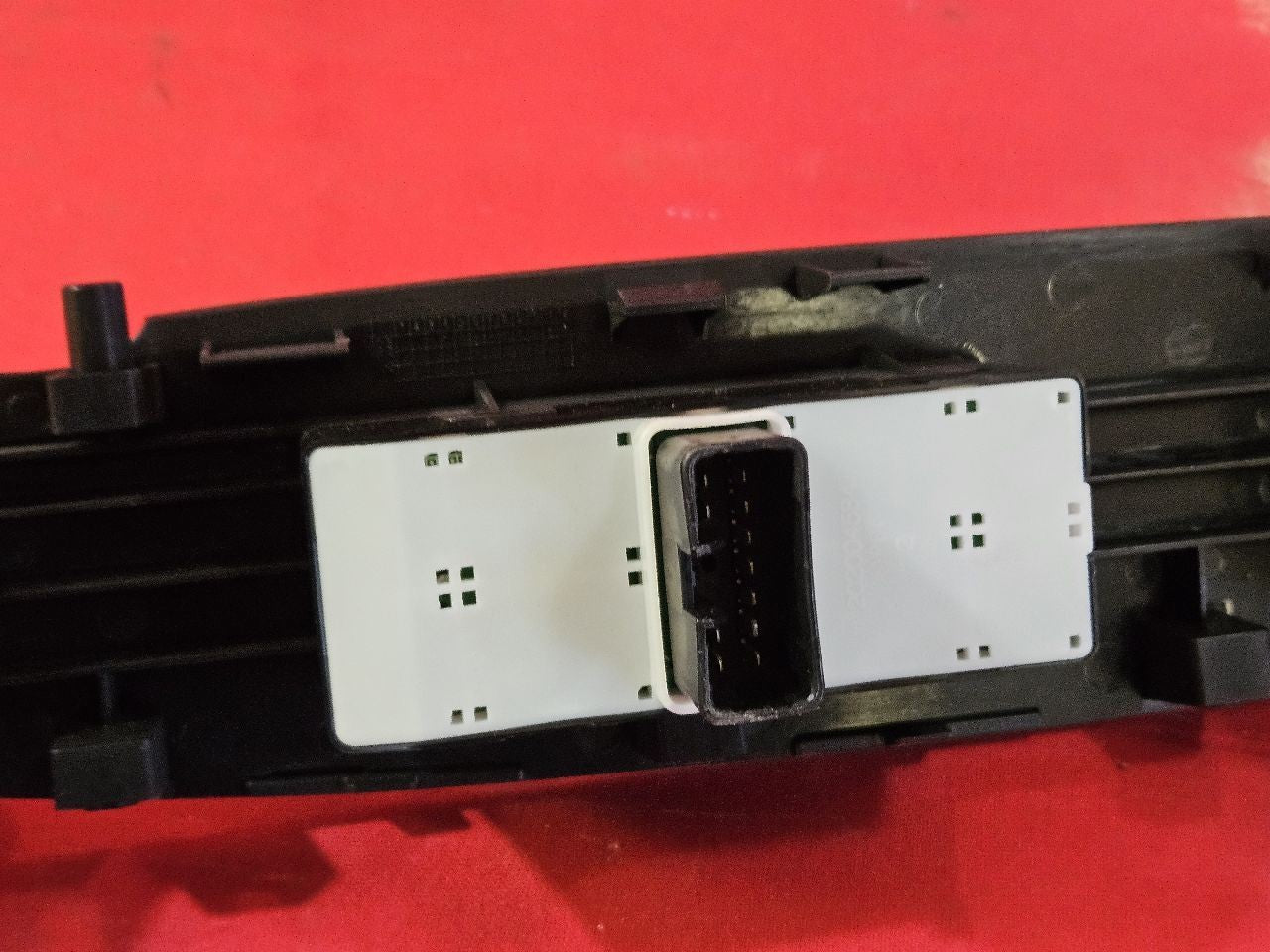 2011-2013 Kia Sorento FRONT RIGHT PASSENGER Door Window Switch w/ Bezel Black