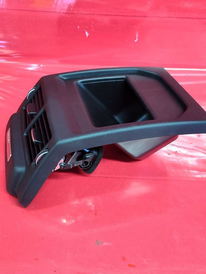 2016-2019 Land Rover Range Rover Evoque Center Console Rear Vent Bezel Trim Blk