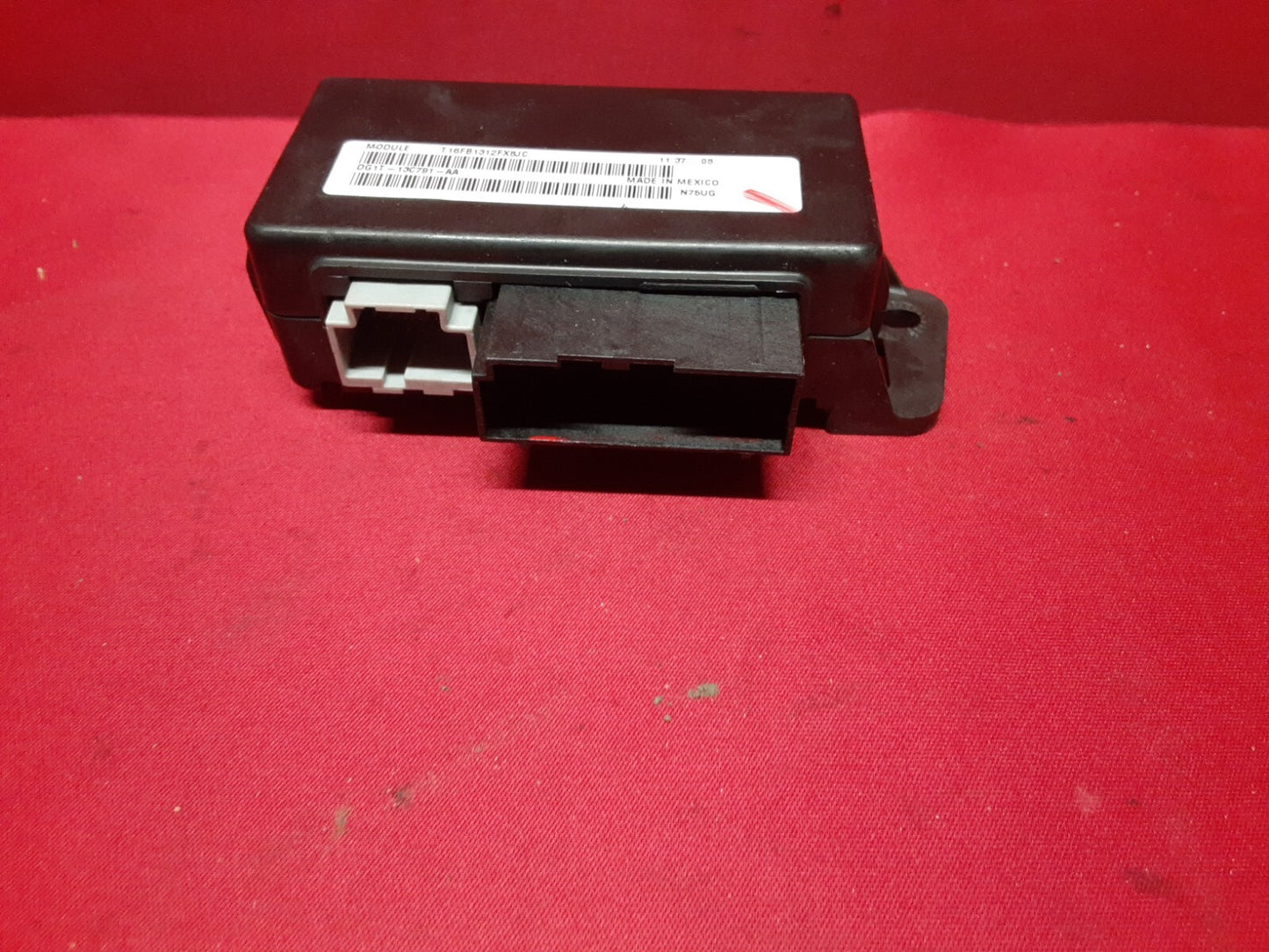 2013 - 2019 Lincoln MKT  Power Lift Gate Control Module  DE9Z-14B291-A