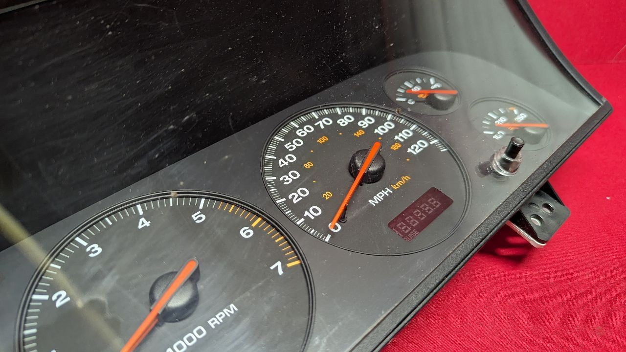 2000 Jeep Grand Cherokee 4.7L V8 4WD Instrument Cluster Speedometer MPH