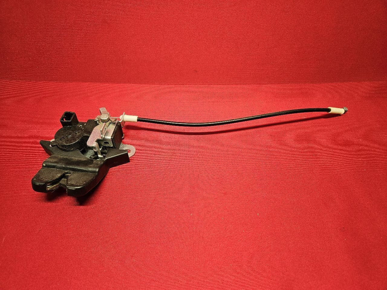 2011-2015 Hyundai Sonata Hybrid GLS Limited Deck Lid Trunk Latch Lock Actuator