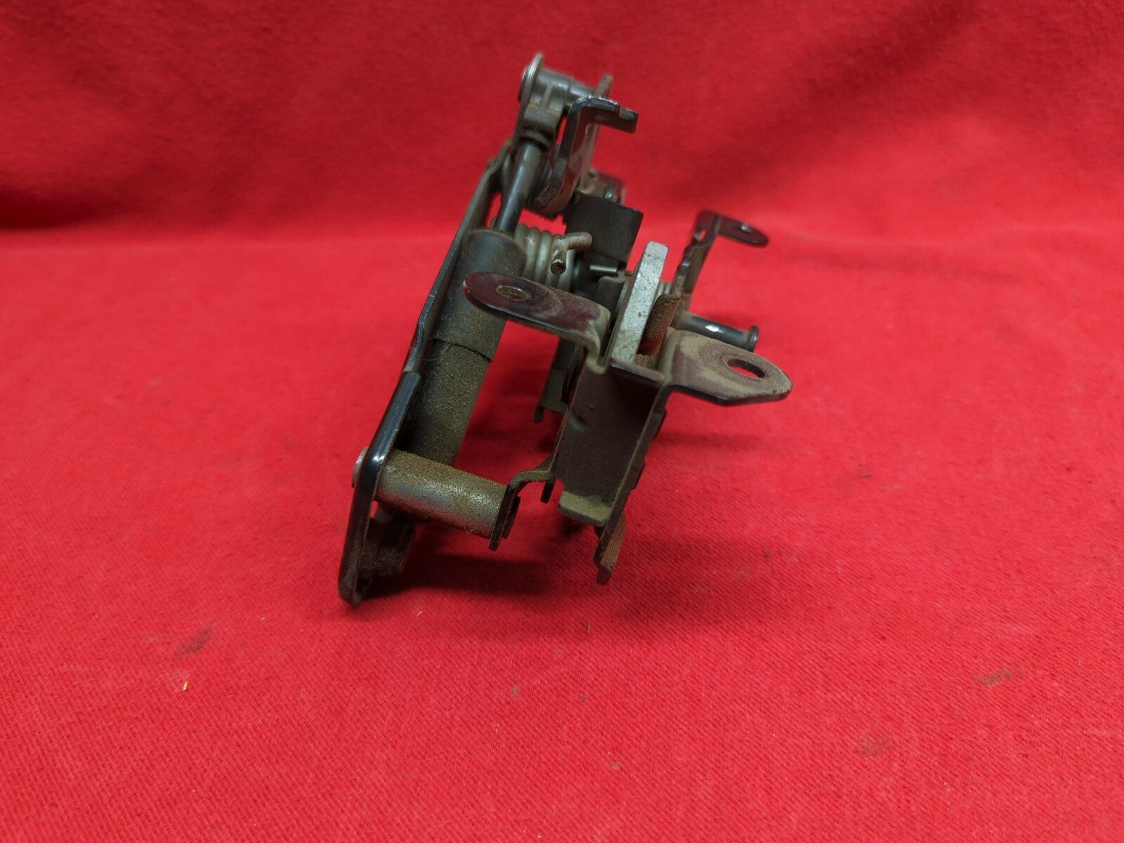 2009 - 2019 BMW Hood Bonnet Passive Latch Lock Actuator Assembly 7 183 762
