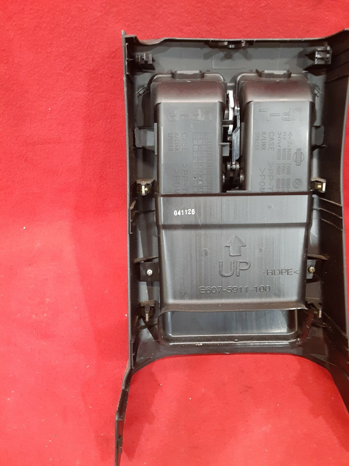 2004 2005 2006 Nissan Maxima Rear Center Console Dash Vent Bezel #607591100