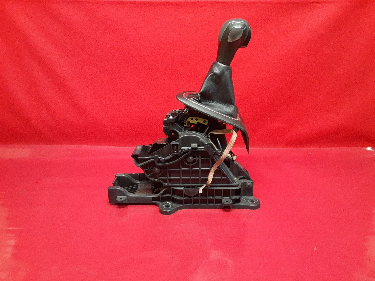 2013 Dodge Dart Automatic Transmission Floor Shifter Gear Selector W / Knob