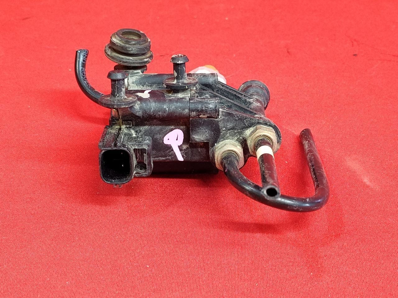 2005-2016 Land Rover 06-13 Range Rover Air Ride Suspension Relief Block Valve