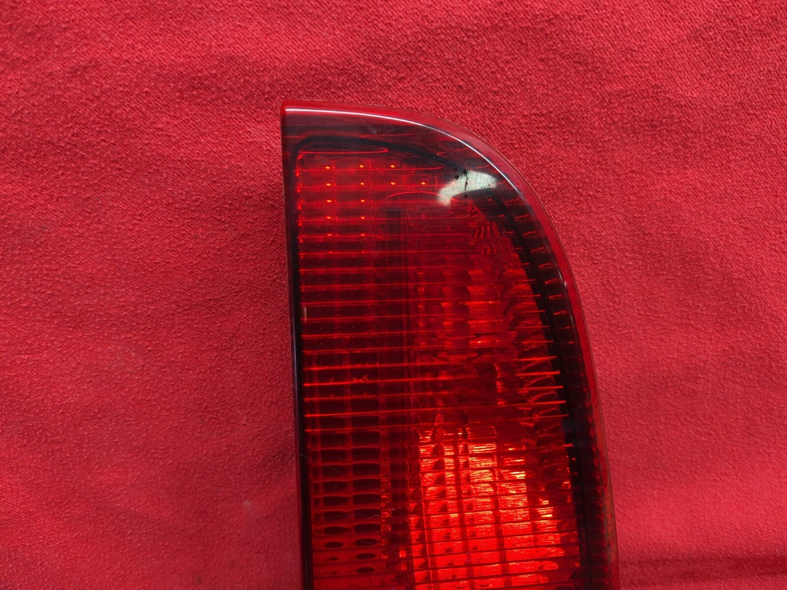 1998 - 2002 Lincoln Navigator Inner Driver / Left Side Tail Lamp - F85B-13B505-B
