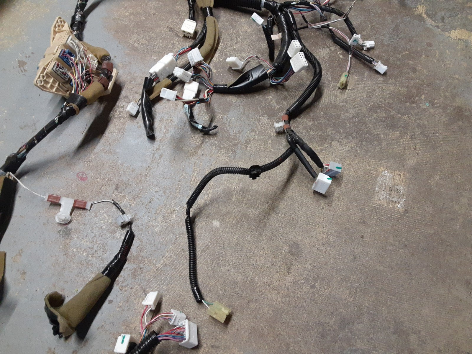 2004 - 2007 Toyota Highlander Instrument Panel Wiring Harness   82141-48A40