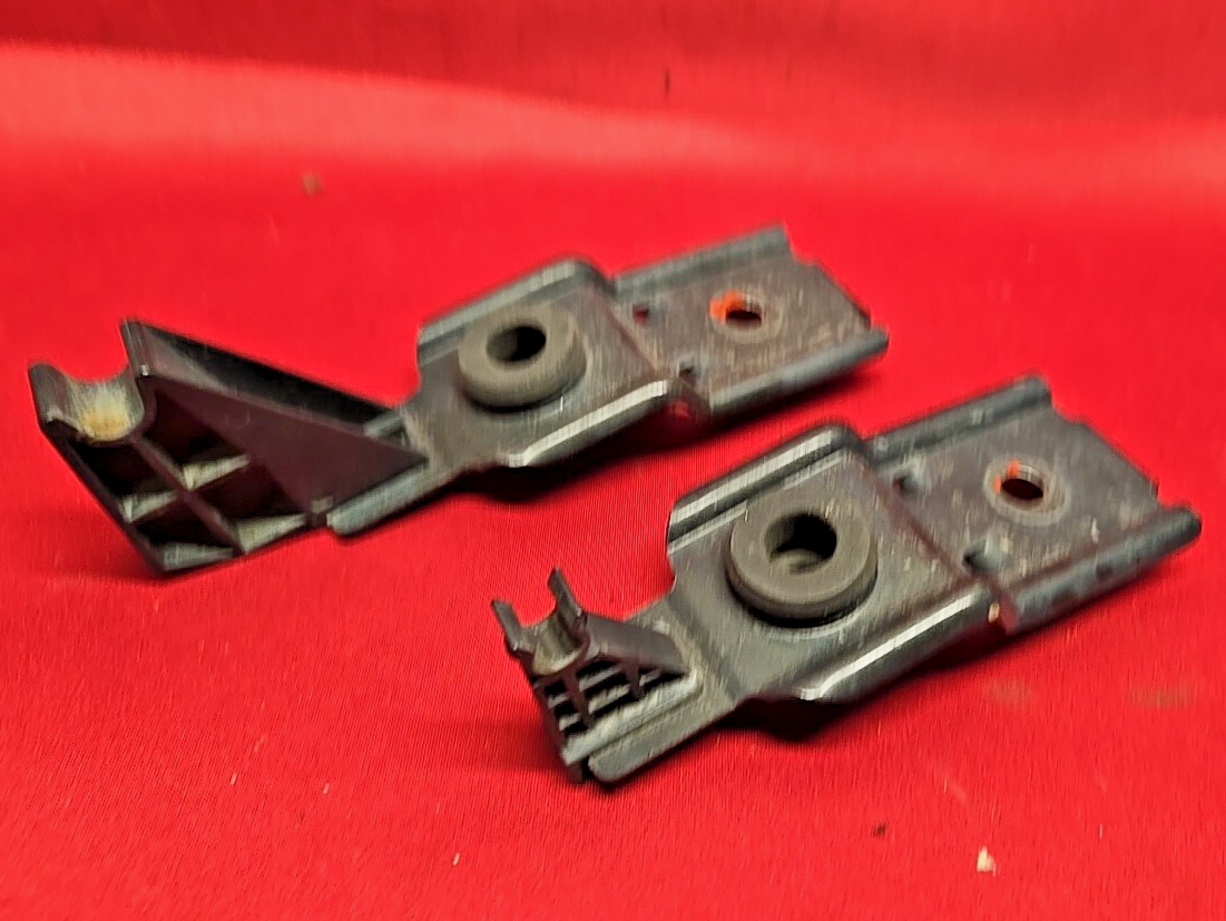 2005 2006 Saab 9-2x 2.5L UPPER Radiator Support Mount Brackets SET 32007322