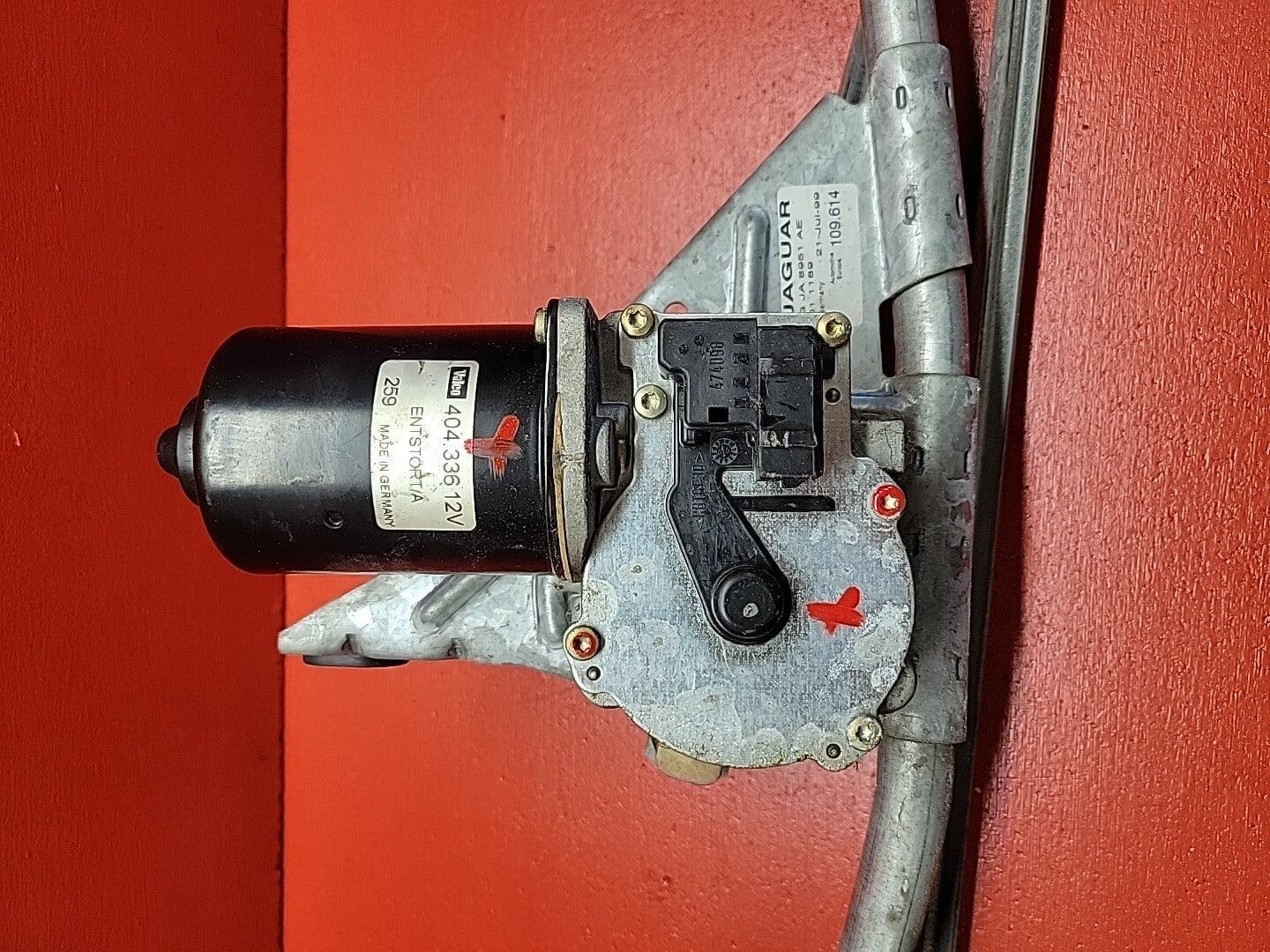 1997-2006 Jaguar XK XJ Coupe Convertible Windshield Wiper Motor Assy. GJA8951AF