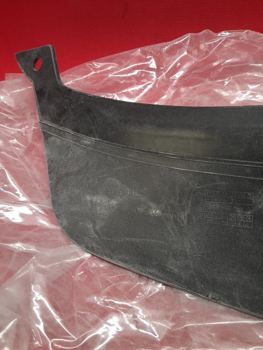 2011-2017 Mini Countryman Paceman Front Left Pressure Lip 51-11-9-802-643