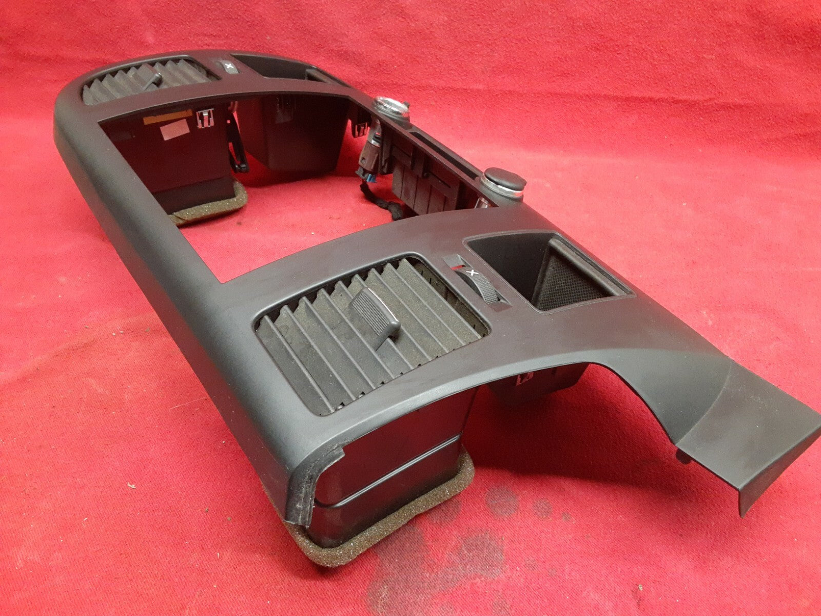 2007 - 2013 Chevrolet Chevy Silverado GMC Sierra Dash Radio 12V Vent Bezel Trim