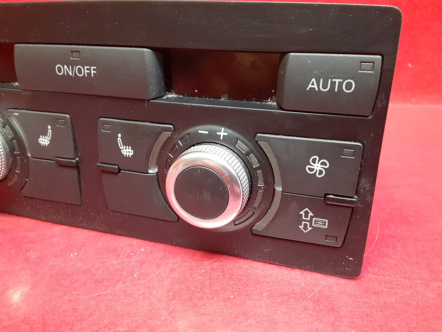 2007 - 2009 Audi Q7 REAR HVAC Climate Control Display Unit w/ HEATED Seats