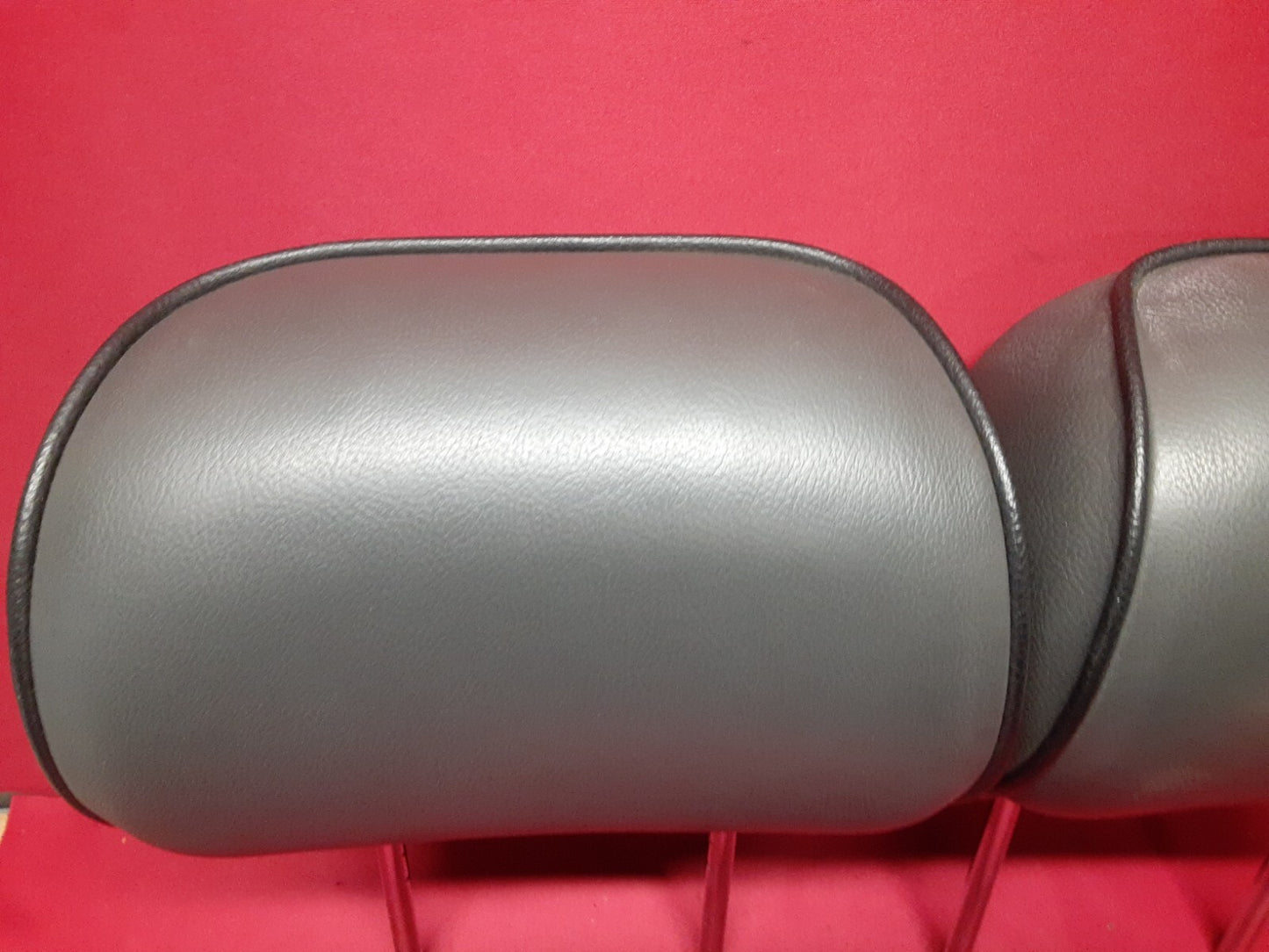 2003 - 2006 Land Range Rover HSE REAR Left Right Headrest Set of 2 Leather