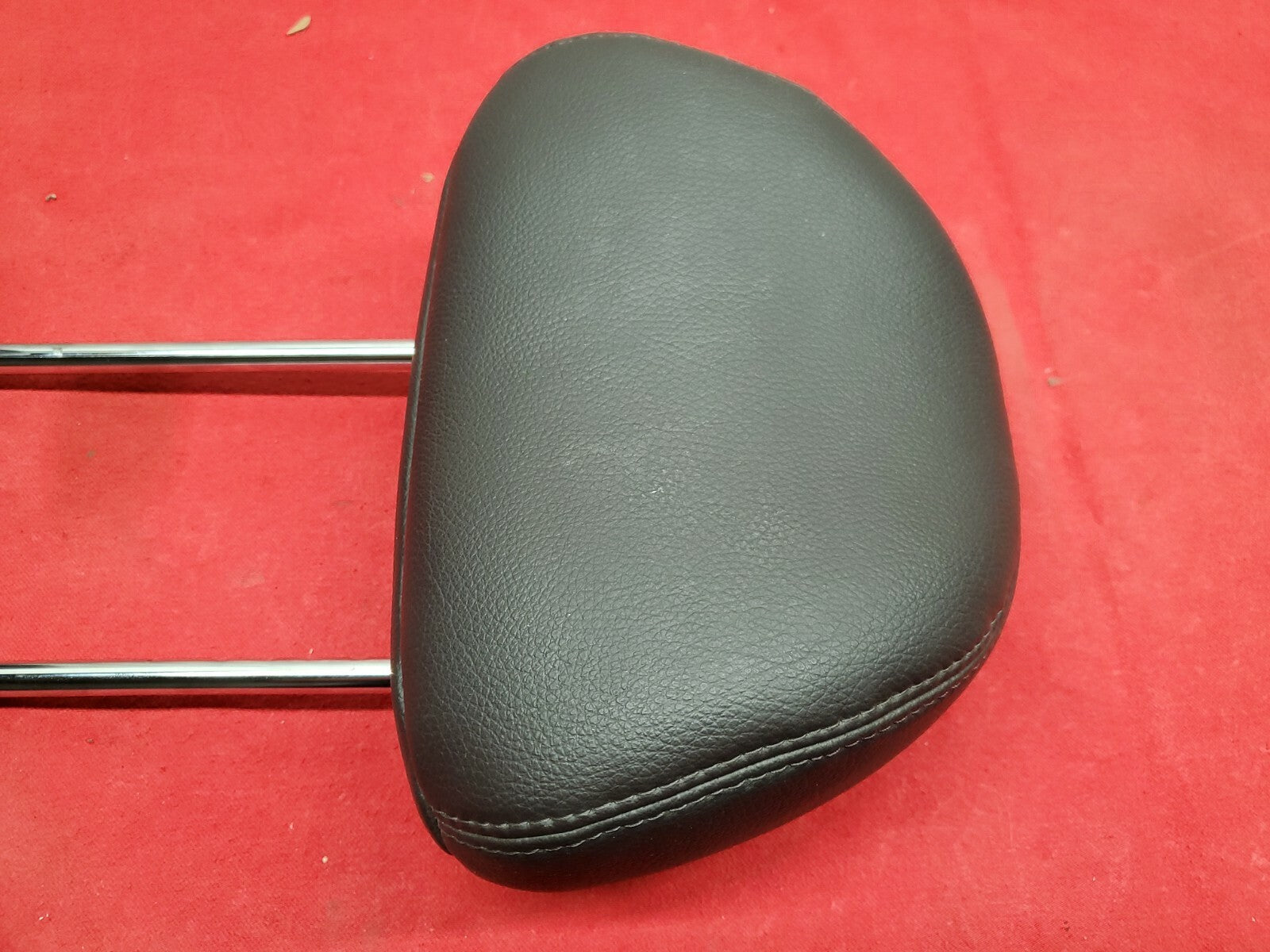 2011 2012 2013 Hyundai Tucson FRONT LEFT -or- RIGHT Brown Leather Head Rest