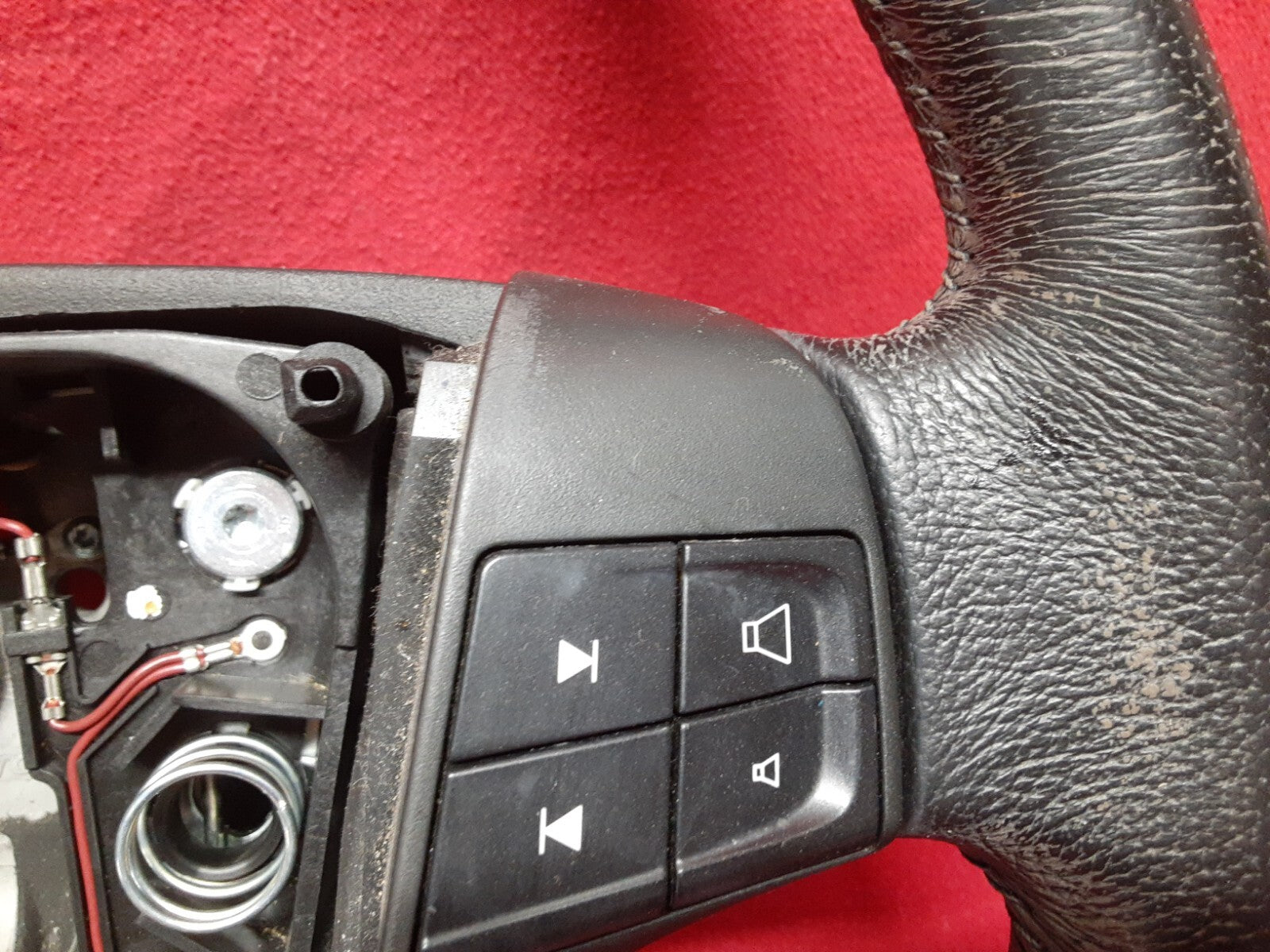 2004 - 2010 Volvo S40 Charcoal Black Steering Wheel Leather w/ Cruise & Audio