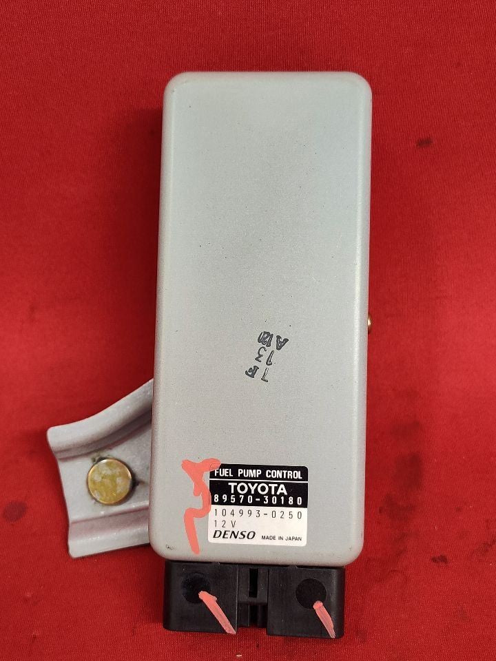 1998-2005 Lexus GS300 / 01-05 GS430 Fuel Pump Control Module 89570-30180