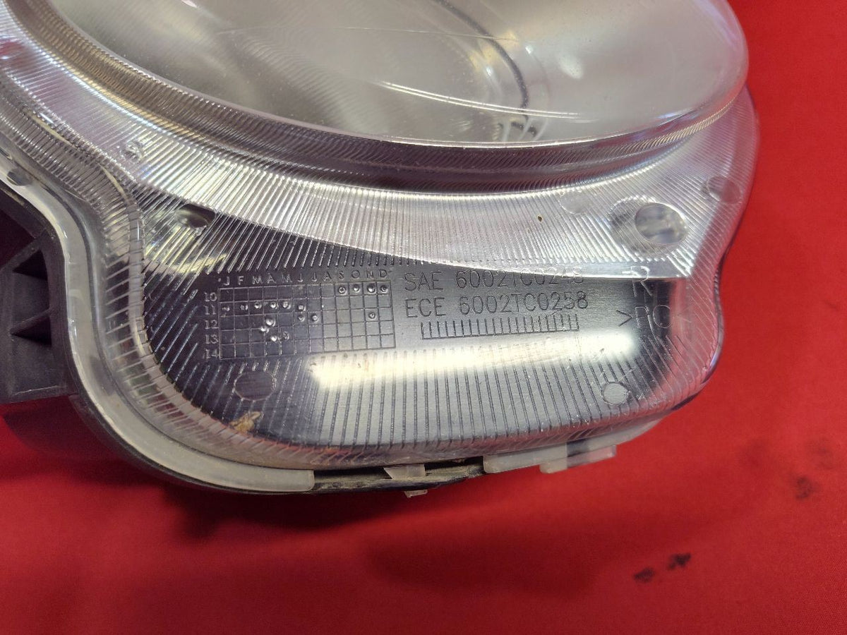 2012-2017 Fiat 500 Coupe RIGHT PASSENGER Park Light Turn Signal Corner Lamp