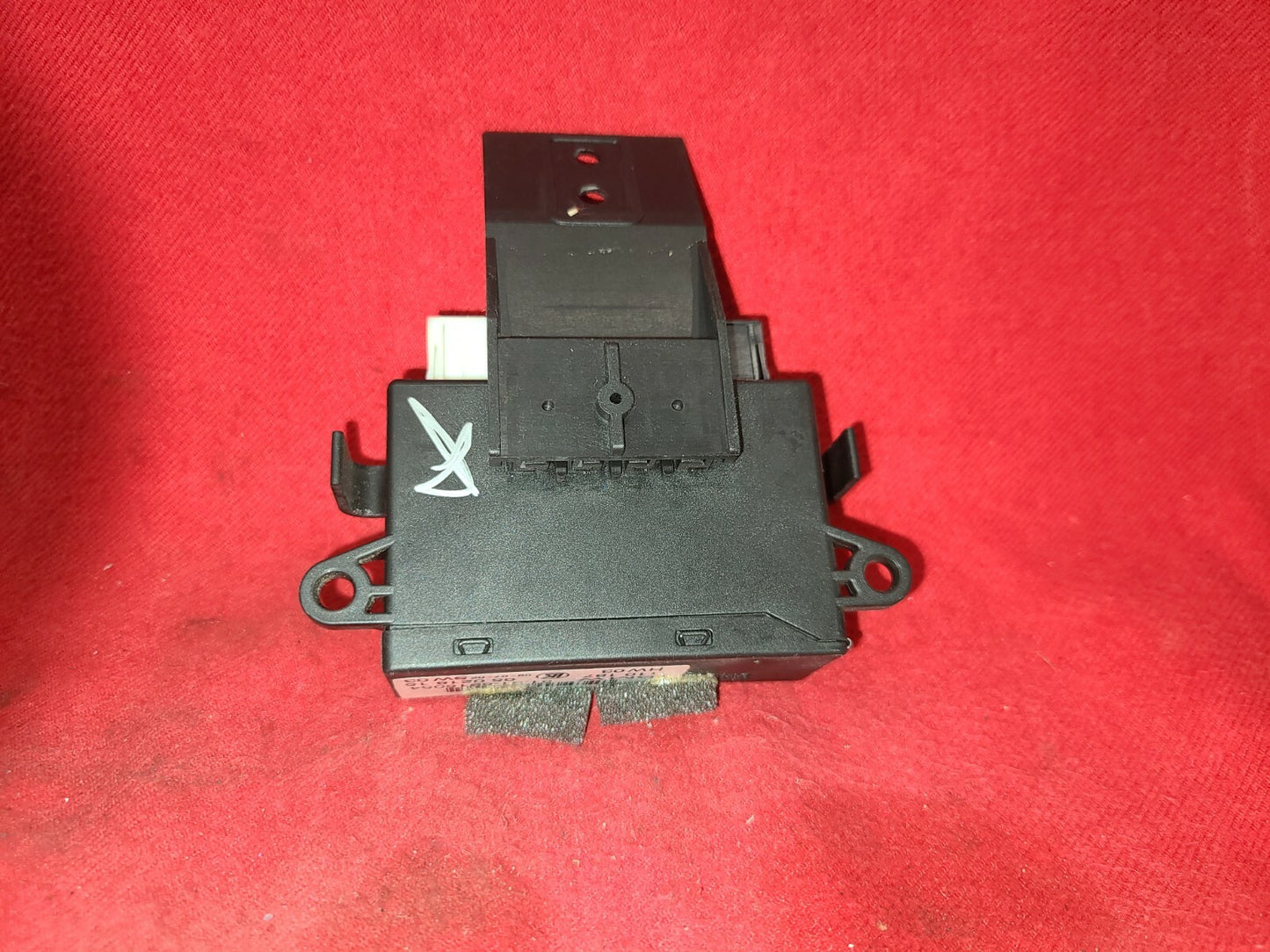 BMW E46 / 3 Series Front Left / Right Door / Mirror Memory Module - 61316916054