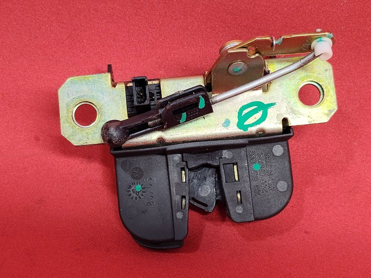 1998-2010 VW Volkswagen Beetle Rear Liftgate Tailgate Hatch Latch Lock Actuator