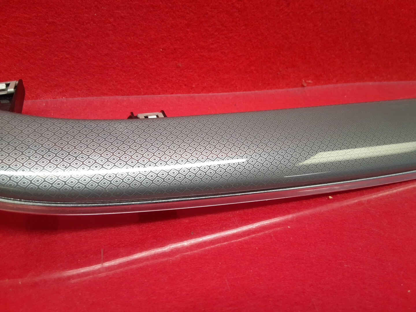 18-20 Buick Regal Sportback TourX Dash Radio Display Screen Trim Bezel Molding