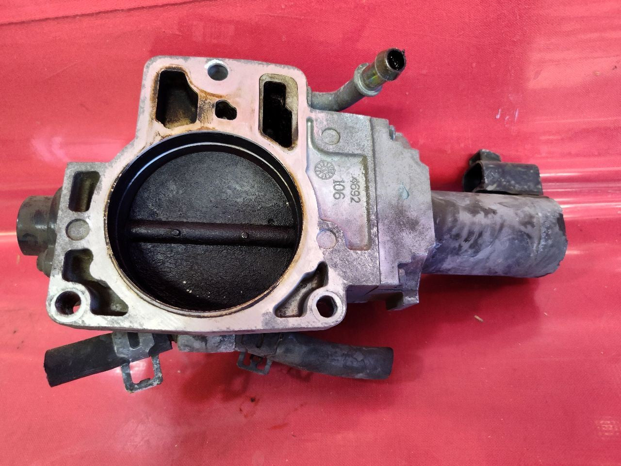 2000-2002 Cadillac GMC Chevy V8 A/T ONLY Throttle Body w/ TPS Sensor Traction