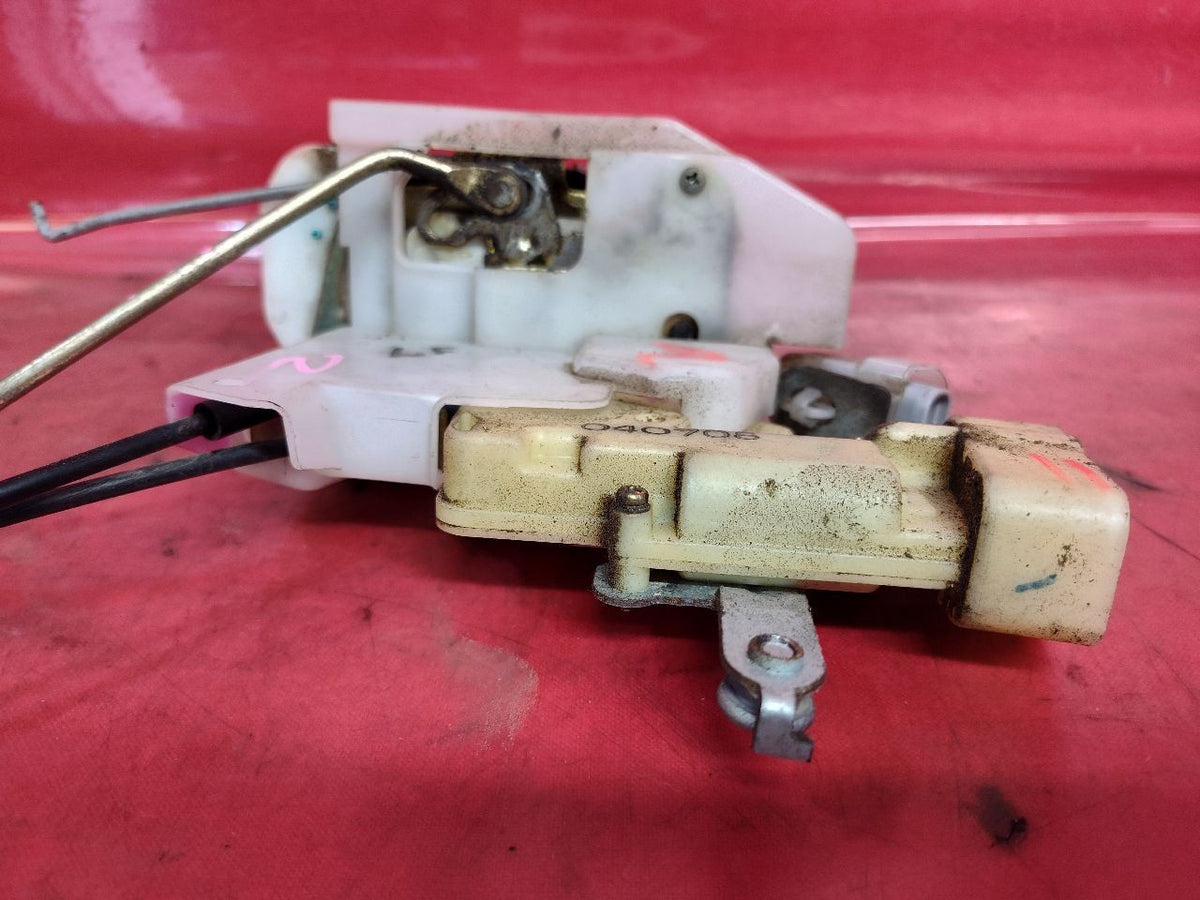 2000-2005 Lexus GS300 / 01-05 GS430 Front Left Driver Door Latch Lock Actuator