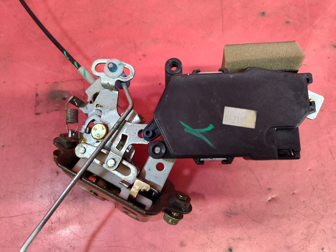 2002-2004 Subaru Outback / Legacy Liftgate Hatch Latch Lock Actuator w/ Power