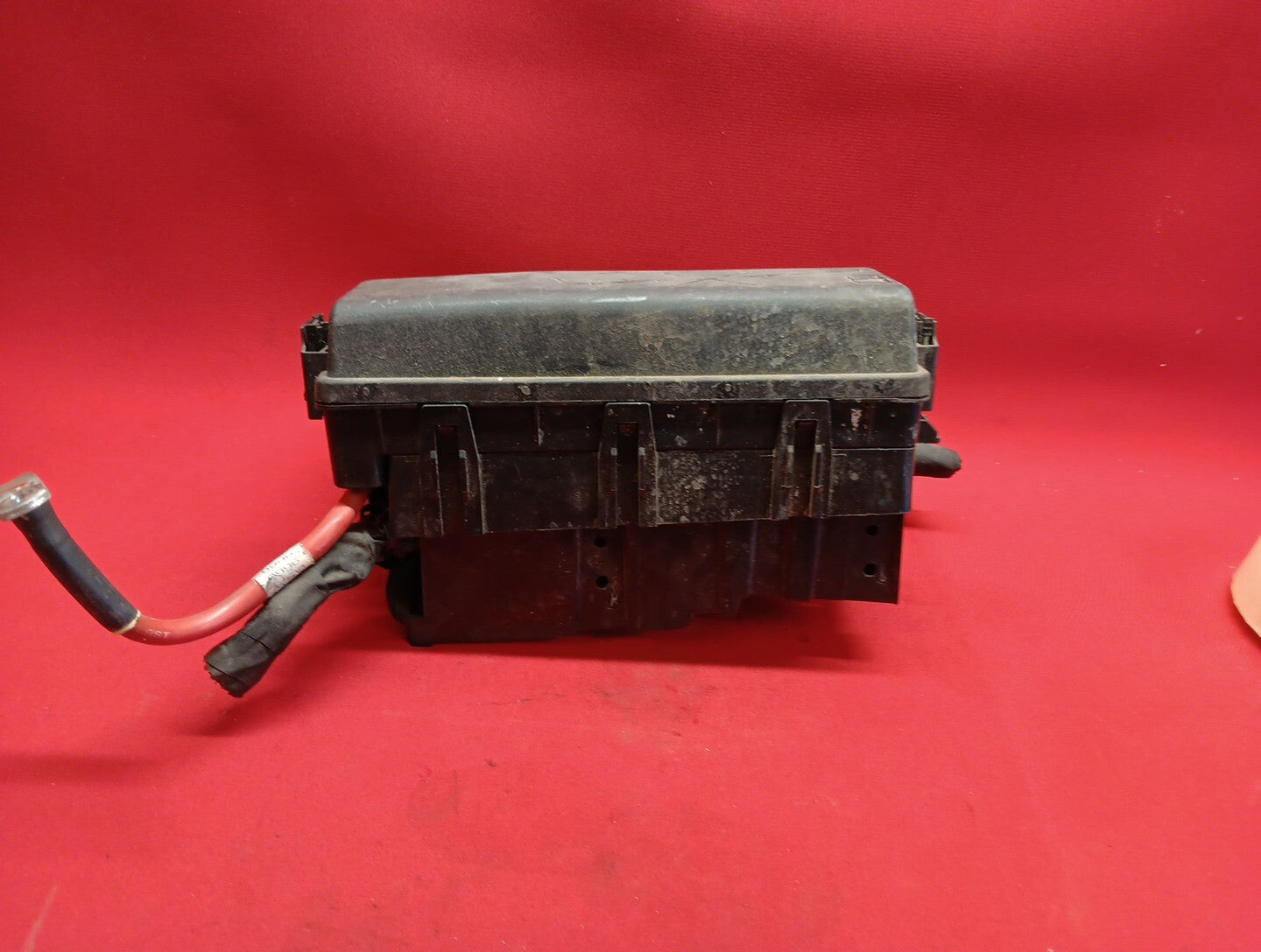 2011-2014 Chevrolet Cruze Front Compartment Fuse Block 95442176