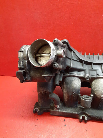 2005 - 2016 Volvo V50 2.5L Intake Manifold W/ Fuel Rail W/ Injectors 31338645