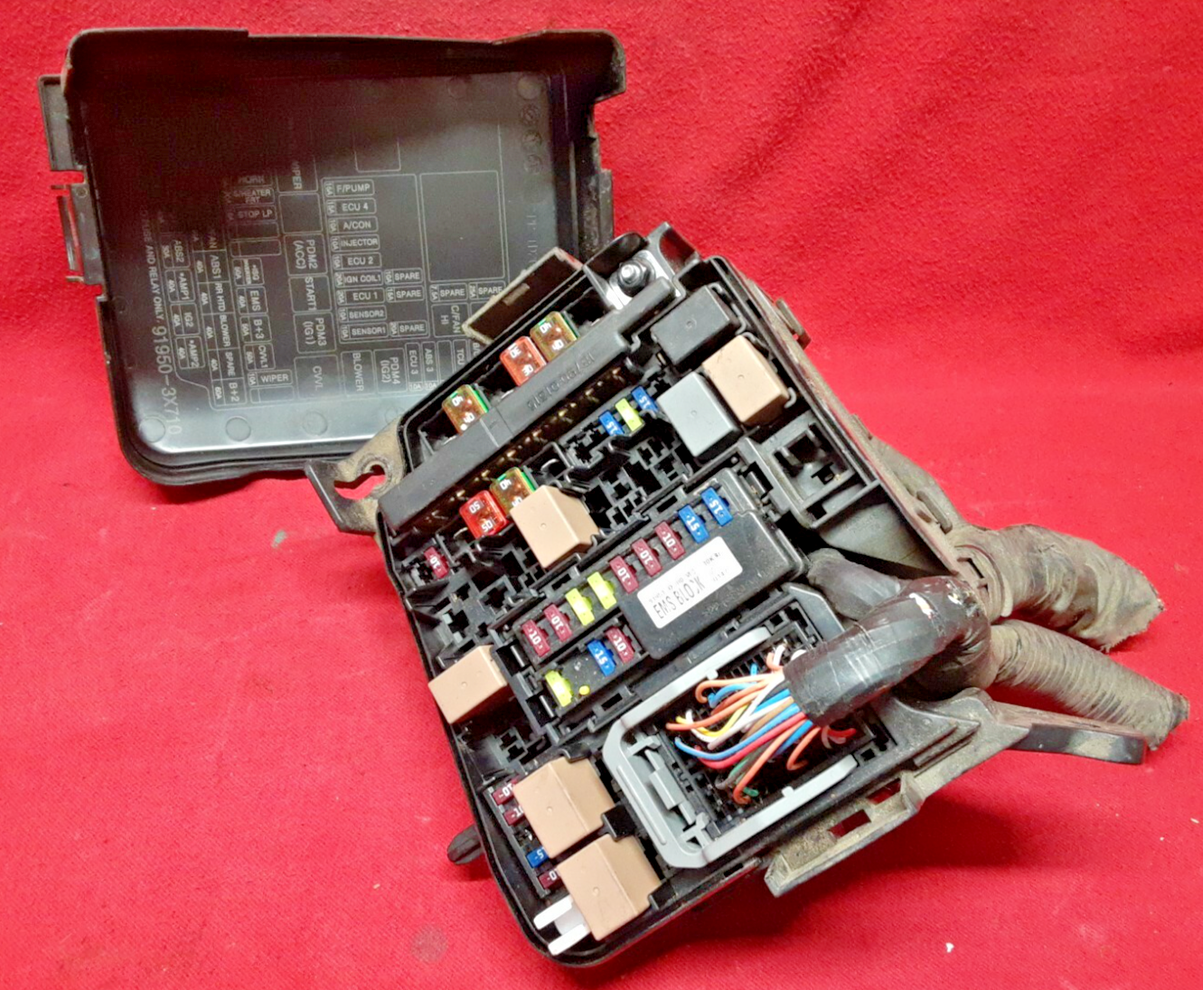 2011 2012 Hyundai Elantra Engine Fuse Box Relay Junction Block 91205-3X221