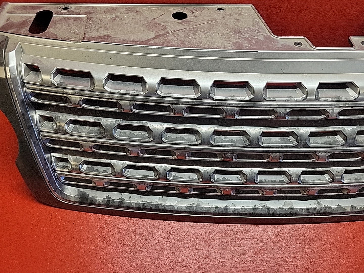 2013-2019 Land Rover Range Rover Front Upper Grille Silver LR077427